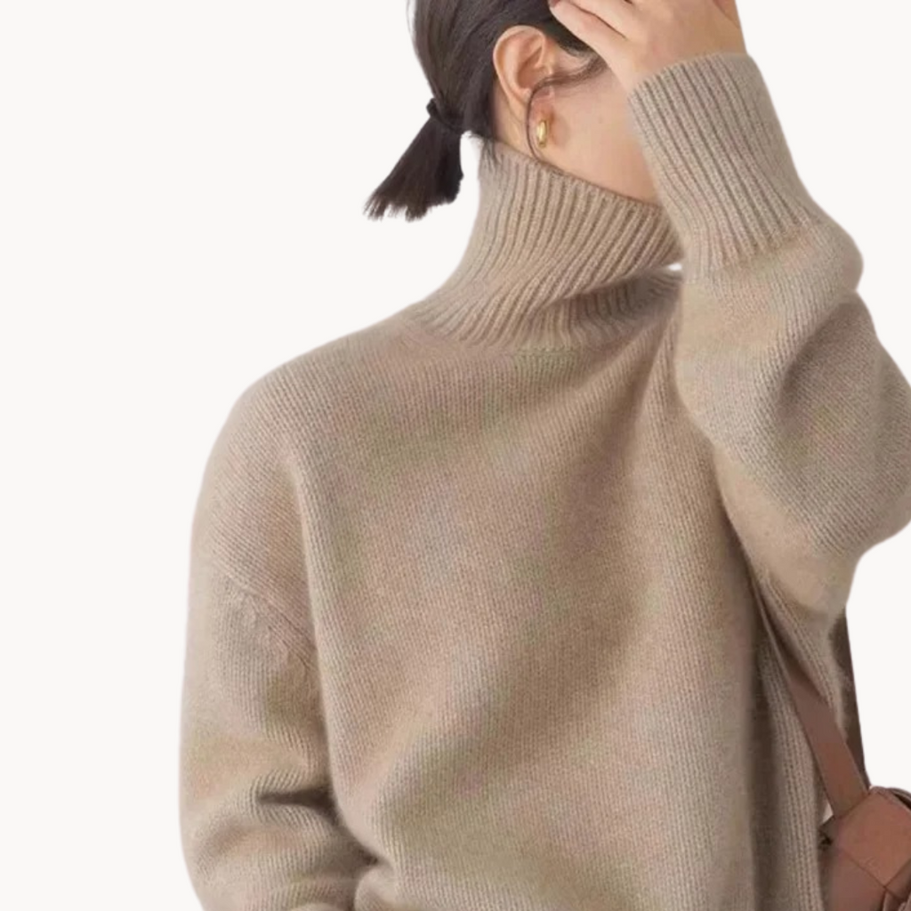 Women's Cashmere Roll Neck Jumper – Relaxed Fit