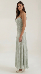 Lace Maxi Dress for Women - Elegant Floral Design - Perfect for Formal Events and Special Occasions