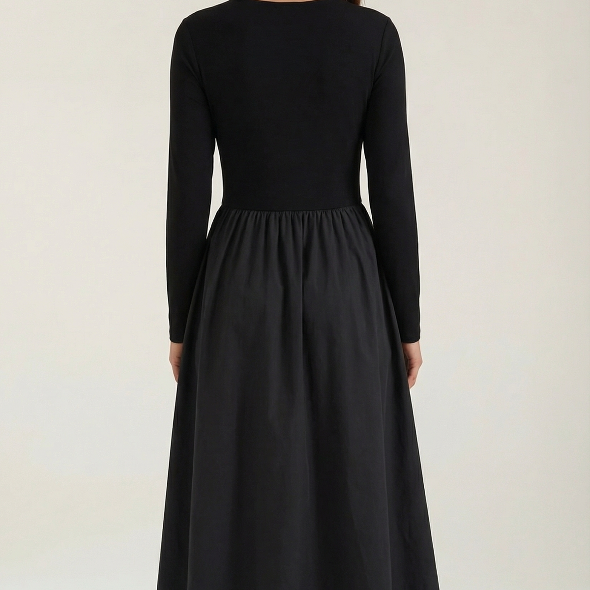 Long-Sleeve Maxi Dress in Soft Fabric - Elegant Casual Wear for Women - Perfect for Parties and Special Occasions
