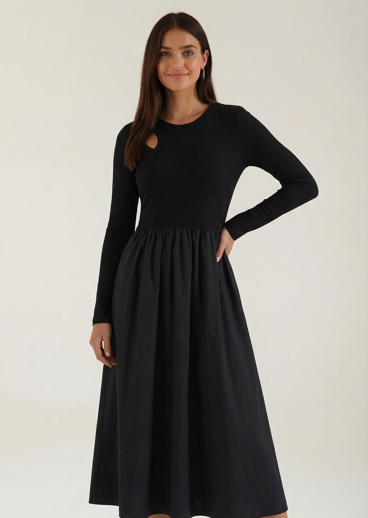 Long-Sleeve Maxi Dress in Soft Fabric - Elegant Casual Wear for Women - Perfect for Parties and Special Occasions
