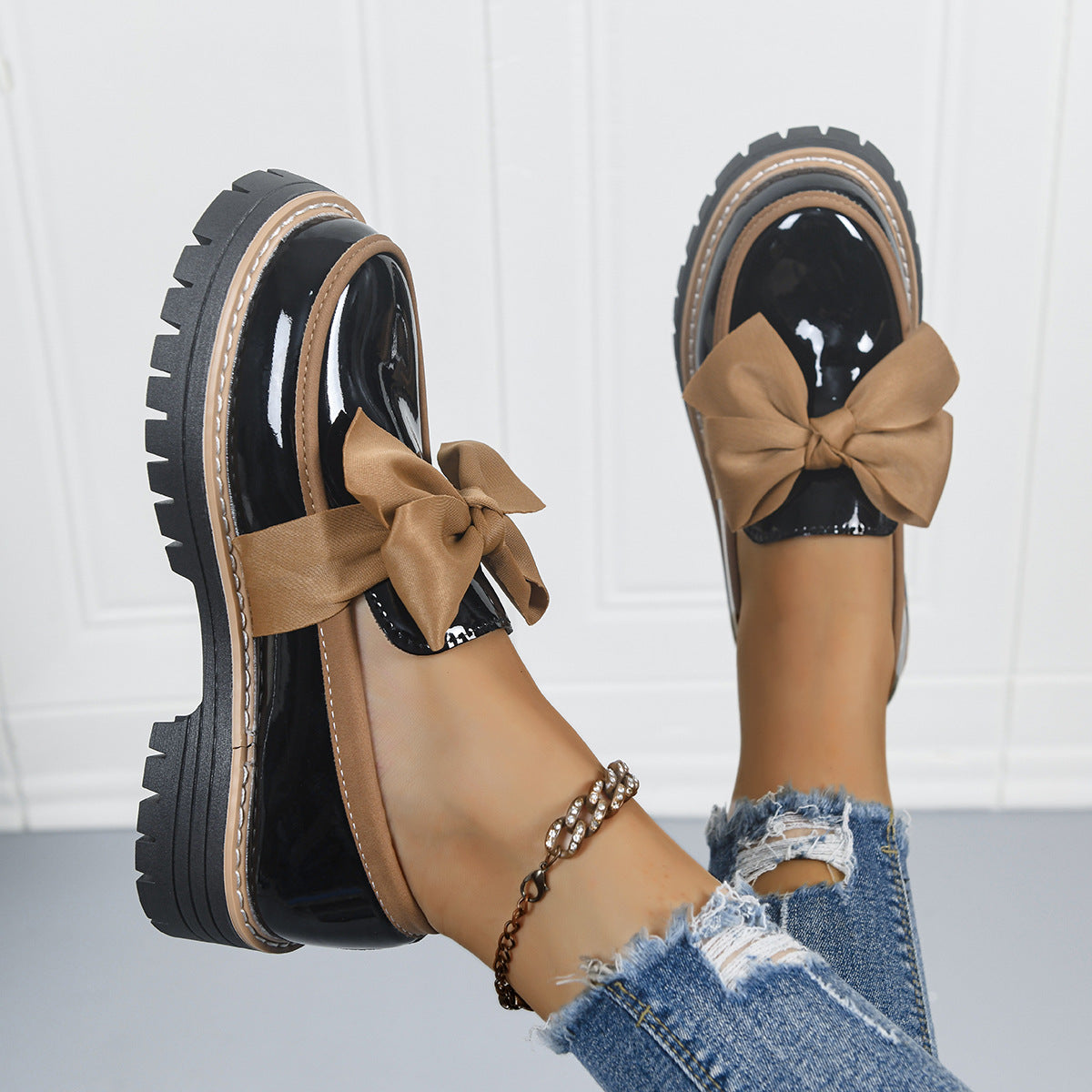 Retro Bowknot Thick-Soled Women's Shoes - Stylish and Comfortable Footwear for Casual Wear