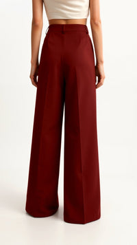 Wide-Leg High Waist Trousers for Women - Pleated Design with Side Pockets - Casual and Stylish Everyday Wear