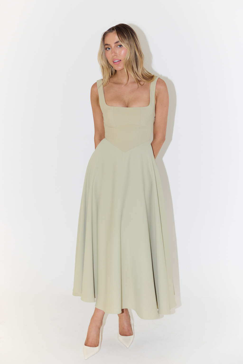 Women's Sleeveless Midi Dress in Square Neckline Design for Casual or Formal Occasions