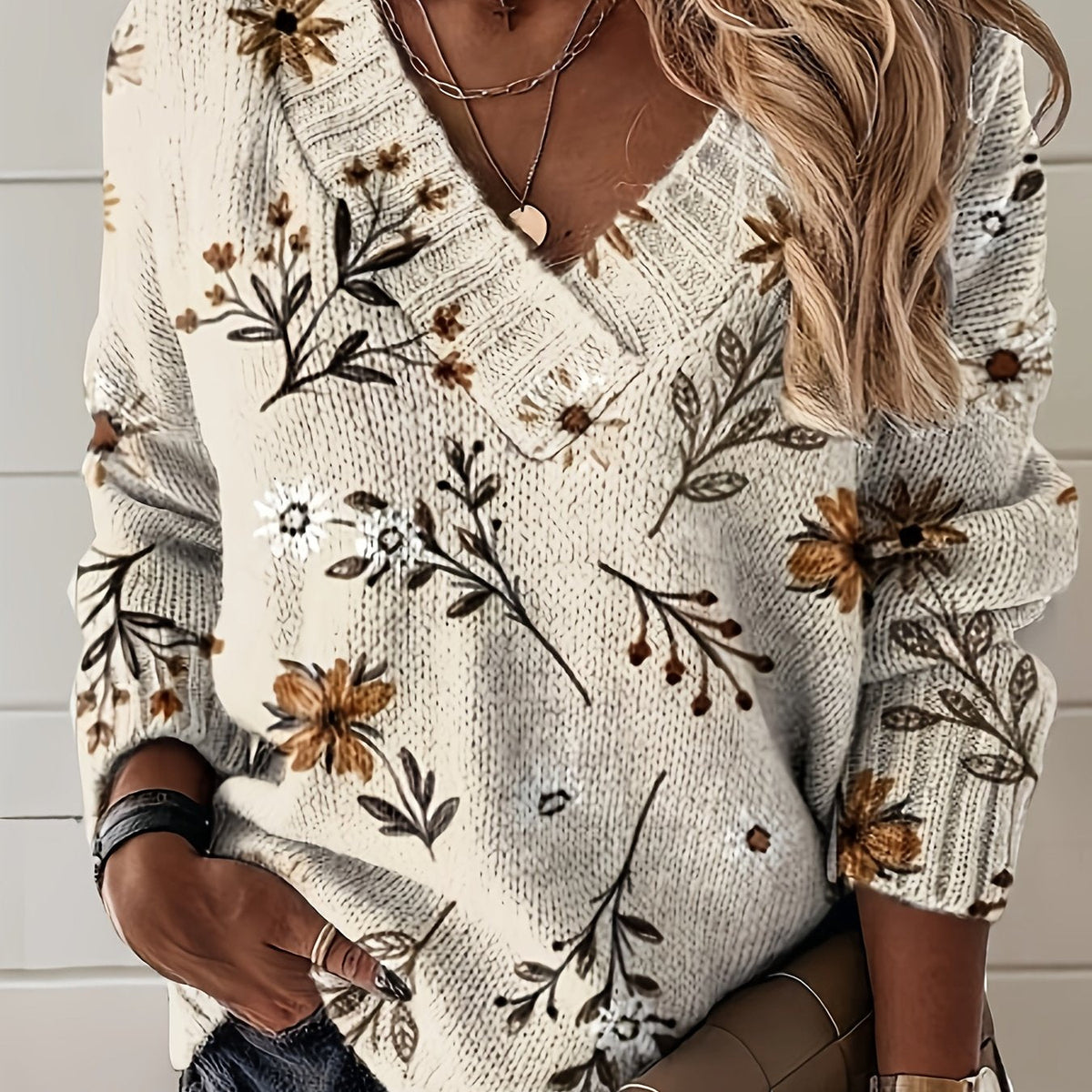 Women's Floral V-Neck Jumper – Cream & Brown – Cream & Brown